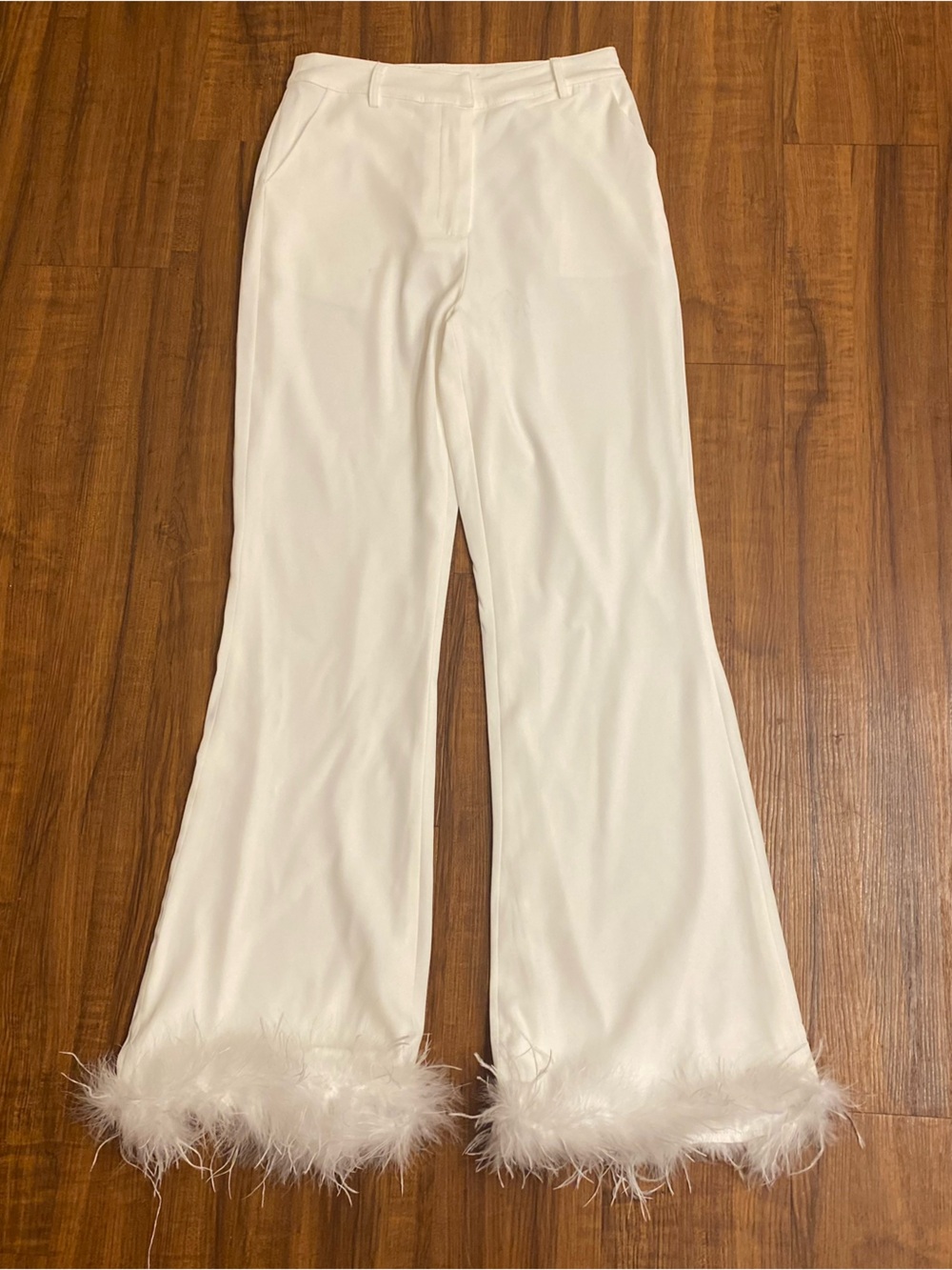 White Feather Trim Two-Piece Set - Crop Top & Flared Pants - Picture 4 of 6